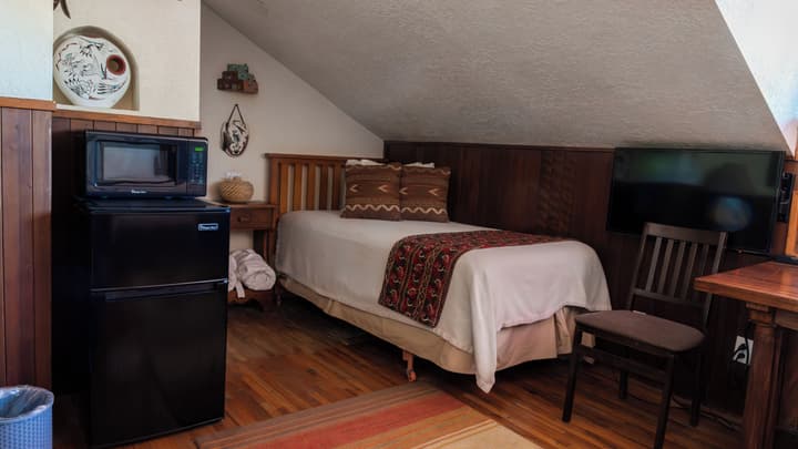 Red Horse Bed and Breakfast