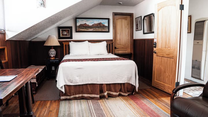 Red Horse Bed and Breakfast