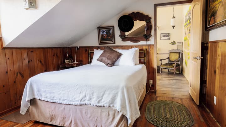 Red Horse Bed and Breakfast