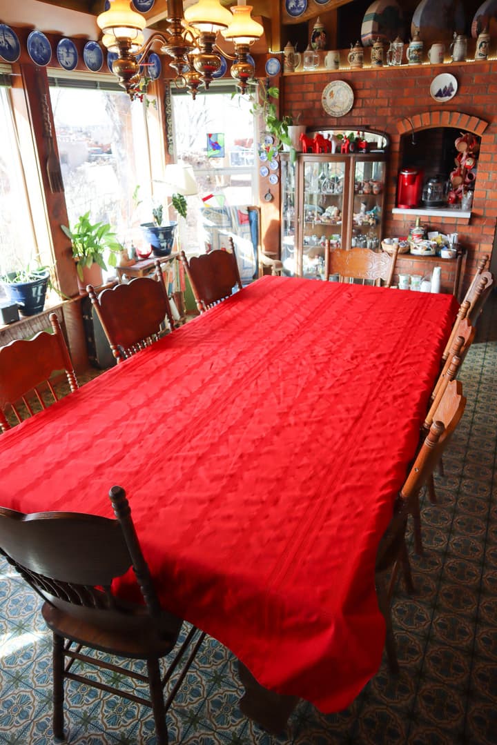 Red Horse Bed and Breakfast
