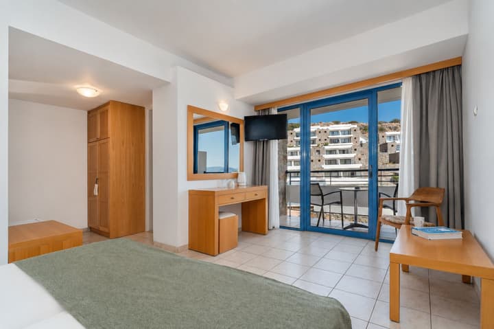Ariadne Beach - Adults Only
