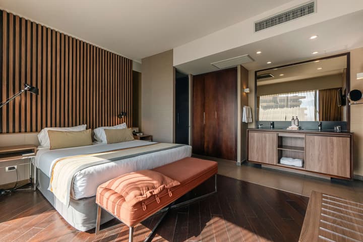 DoubleTree by Hilton Santiago Kennedy