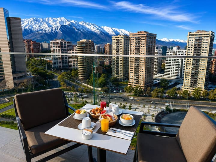 DoubleTree by Hilton Santiago Kennedy