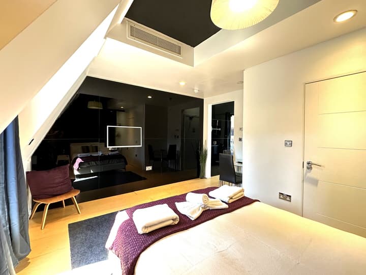 Room Home Stay