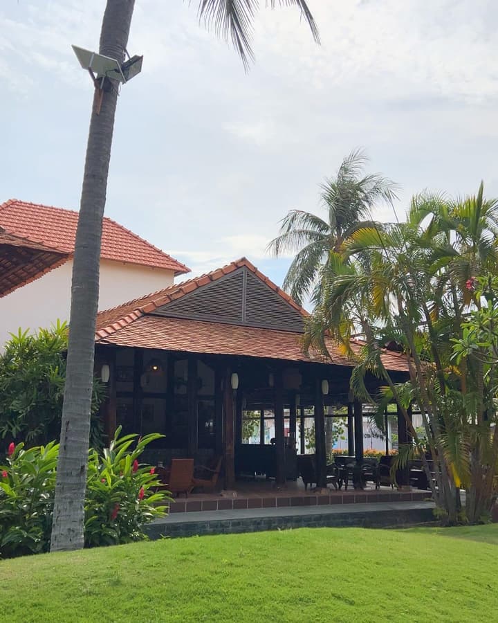 SUNSHINE BEACH RESORT