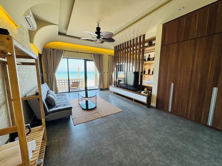 SUNSHINE BEACH RESORT