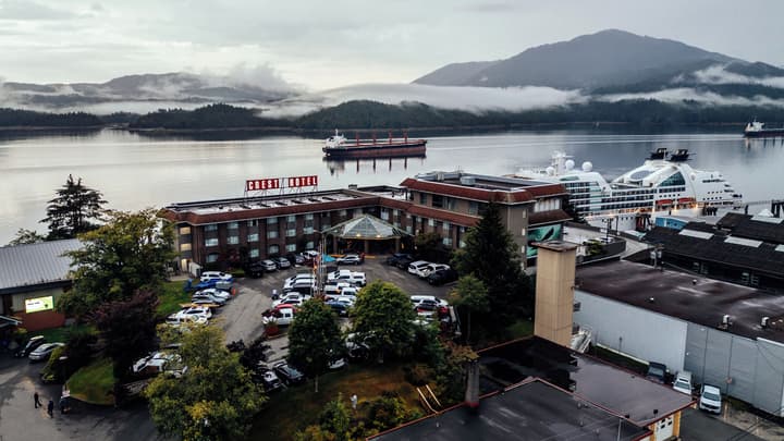 Crest Hotel