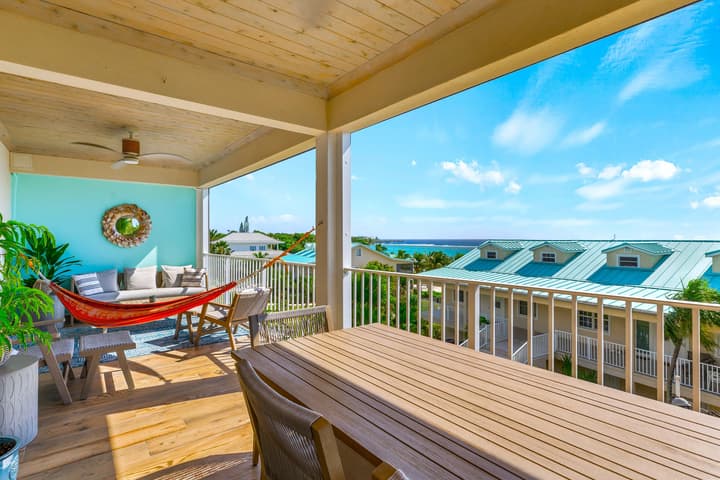 Cayman Luxury Rentals at Coral Bay