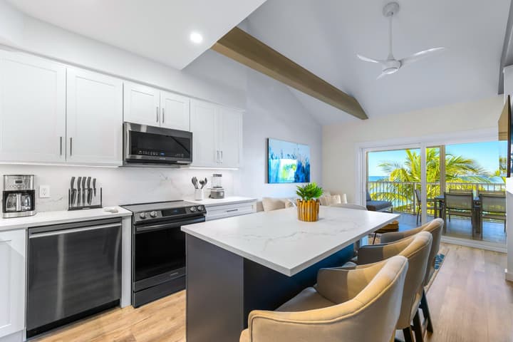 Cayman Luxury Rentals at Coral Bay