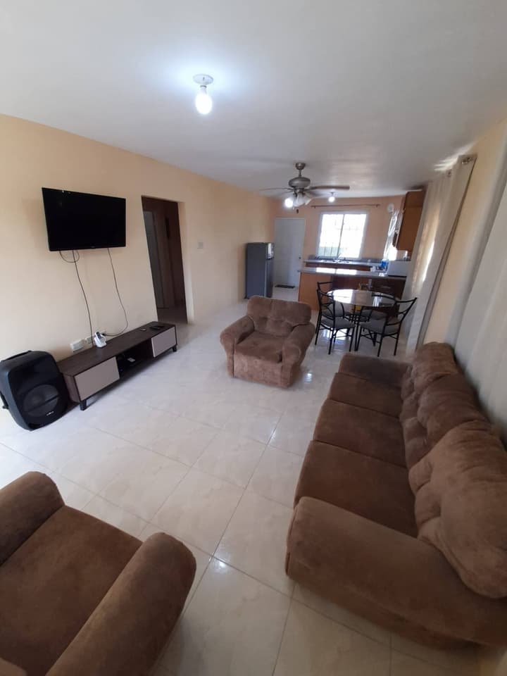 TJ Guest House - Jamaica