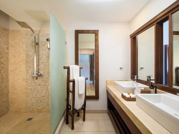 Coyaba Beach Resort