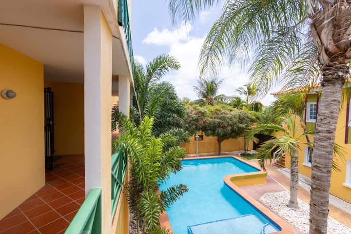 Spanish Water Marina Superior Apartment