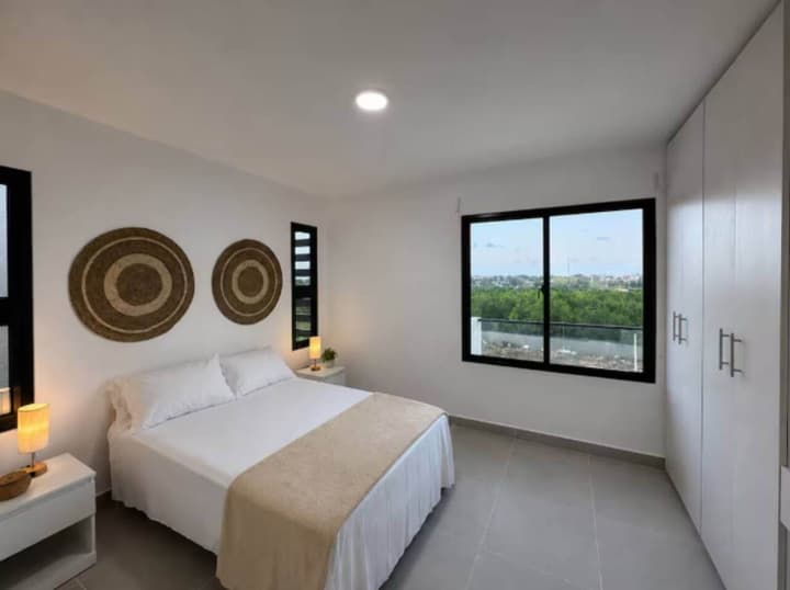 Cozy 2BR Condo Pool Electricity