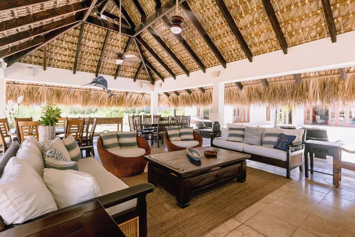 Luxe 5BR Villa with Pool CAYUCO38
