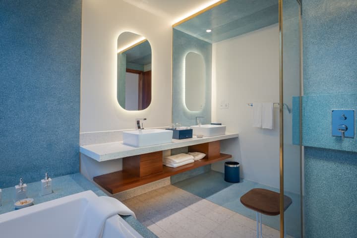 The Aviary Hotel