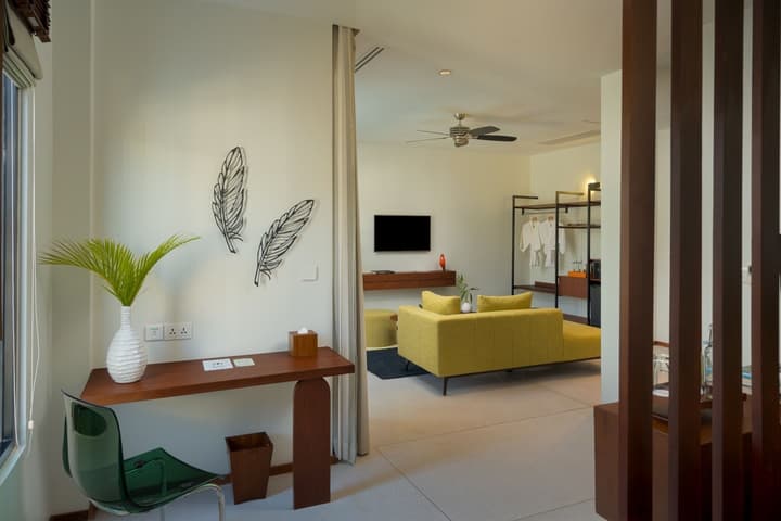 The Aviary Hotel