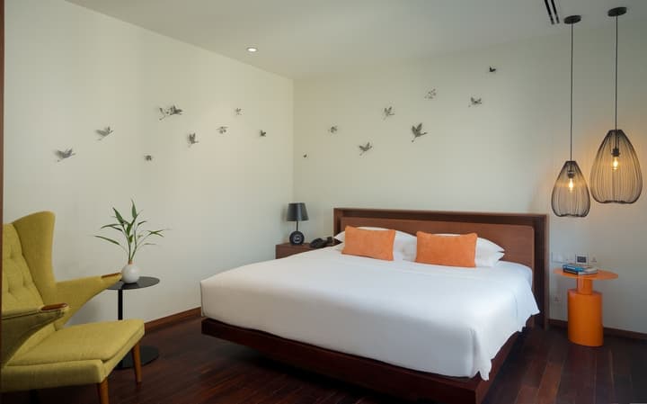 The Aviary Hotel