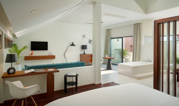 The Aviary Hotel