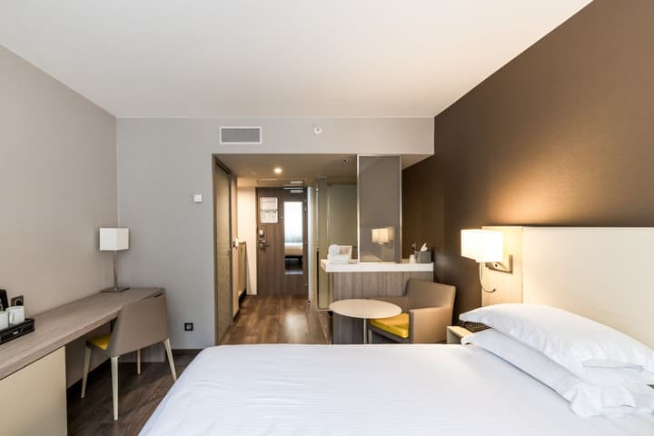 AC Hotel by Marriott Marseille Prado Velodrome