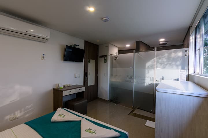 Lleras Green Hotel
