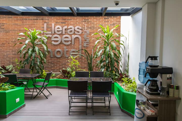 Lleras Green Hotel