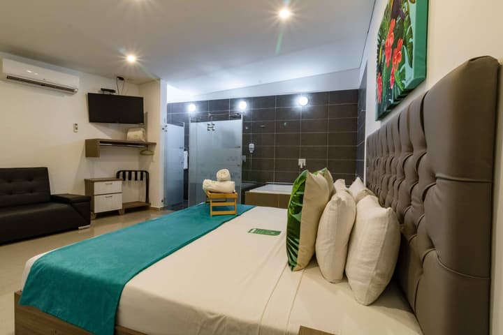 Lleras Green Hotel