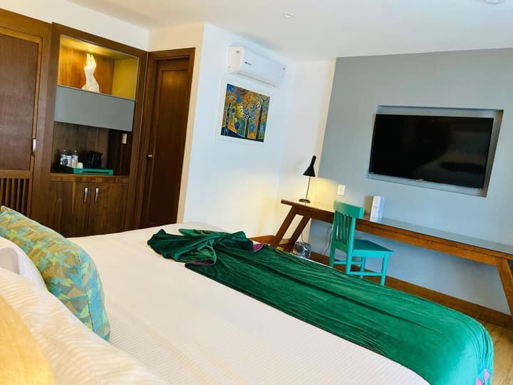 FCH Hotel Expo Adults Only