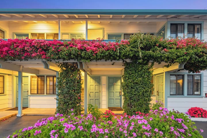 Arbor Inn Monterey