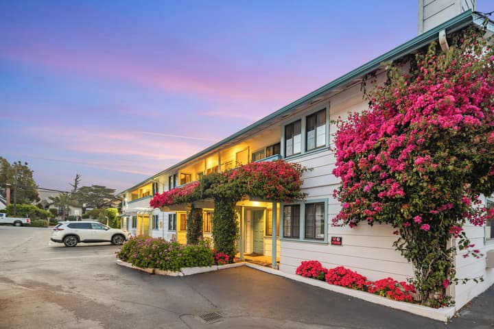 Arbor Inn Monterey
