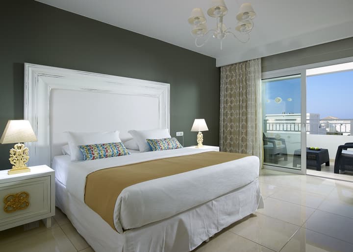 Anemos Luxury Grand Resort