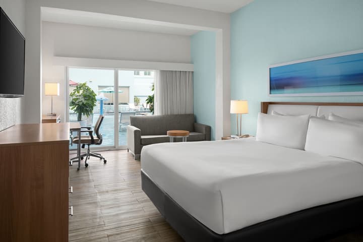 Courtyard by Marriott Nassau Downtown/Junkanoo Beach