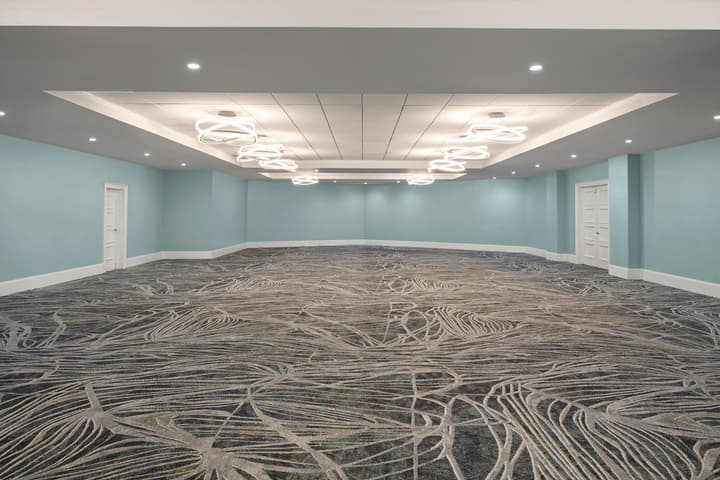 Courtyard by Marriott Nassau Downtown/Junkanoo Beach