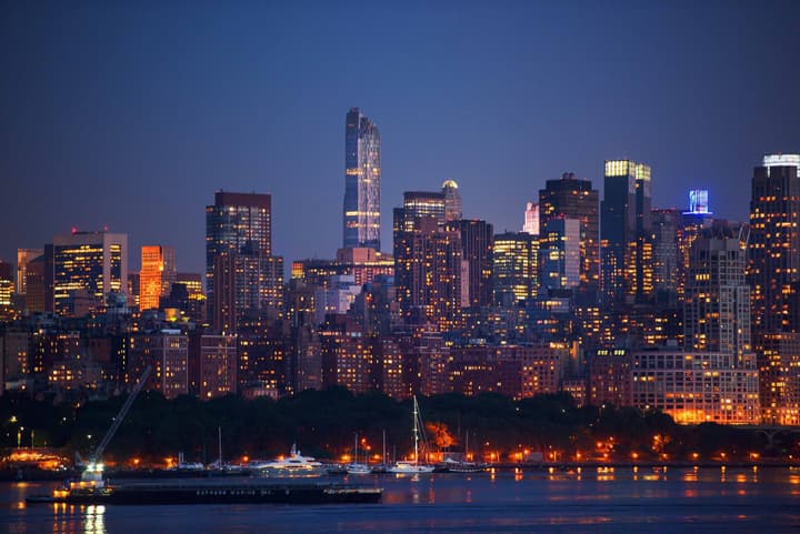 Courtyard by Marriott Edgewater NYC Area