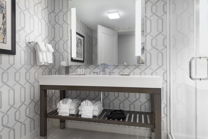 Courtyard by Marriott Edgewater NYC Area