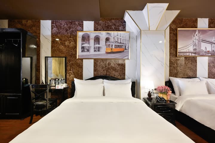 The Noble Swan Hotel New World