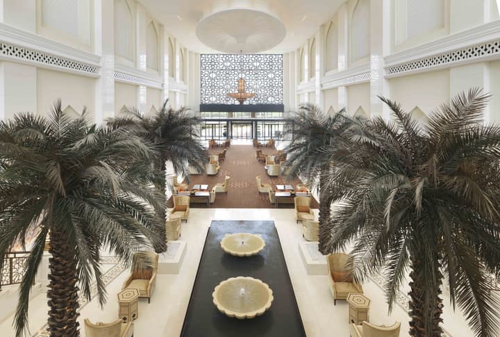 Bab Al Qasr Hotel