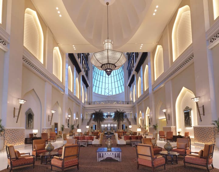 Bab Al Qasr Hotel