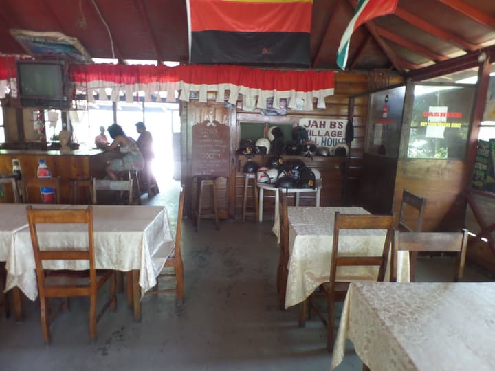 Beach Road Cottages at Jah Bs