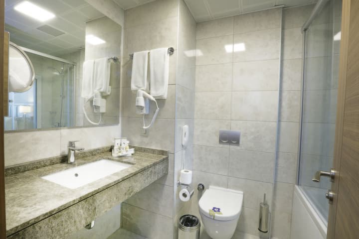 Doubletree by Hilton Izmir Karsiyaka