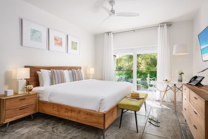 The Oasis at Grace Bay