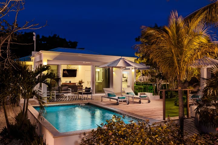 The Oasis at Grace Bay