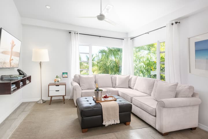 The Oasis at Grace Bay