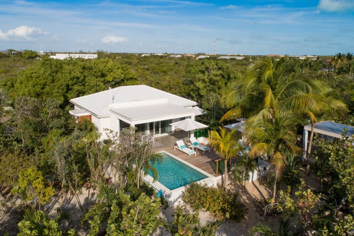 The Oasis at Grace Bay