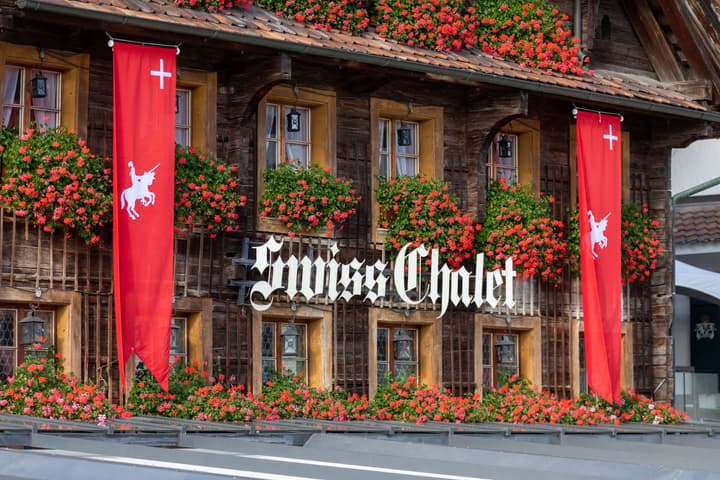 Swiss-Chalet Merlischachen - Historik Chalet-Hotel Lodge