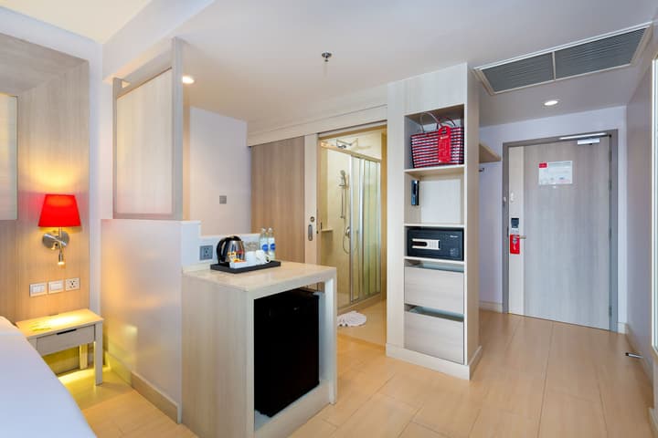 Ramada by Wyndham Phuket Deevana