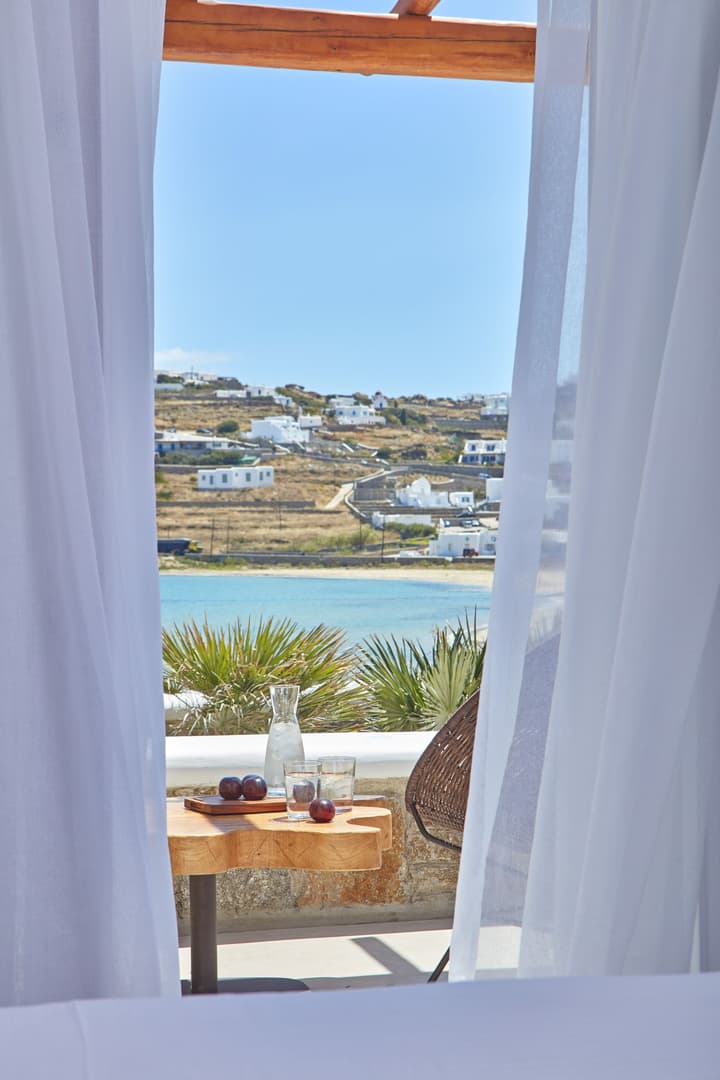 Mykonos Waves Beach House & Suites