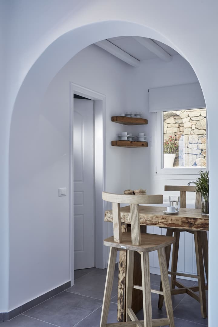 Mykonos Waves Beach House & Suites