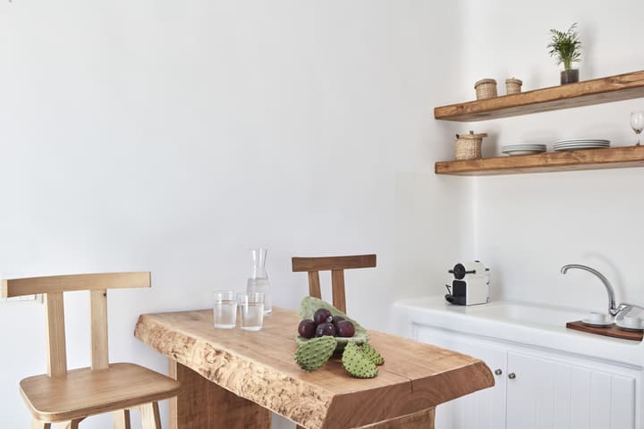 Mykonos Waves Beach House & Suites