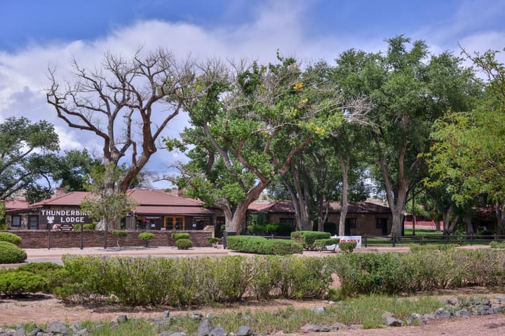 Thunderbird Lodge