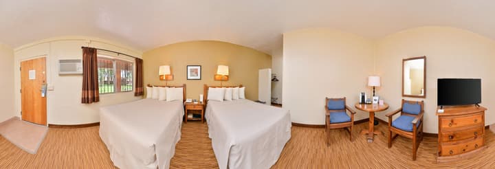 Thunderbird Lodge